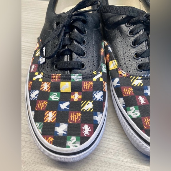 VANS Harry Potter Checkerboard House Decal Shoes- Unisex - Picture 2 of 9